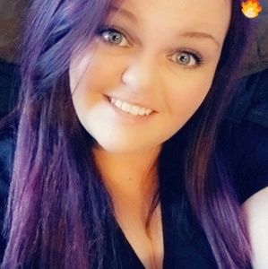 Meet your Posher, Caitlyn